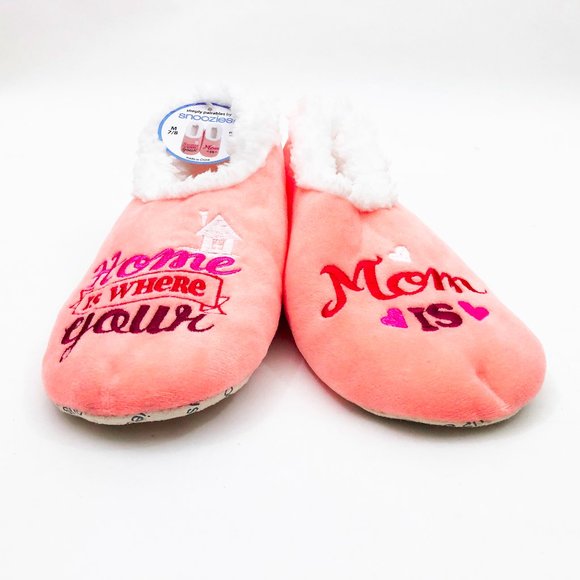 NWT Snoozies Women's Slippers Home is Where Your Mom is Non Skid Soles M-7/8 Ora - Picture 2 of 5